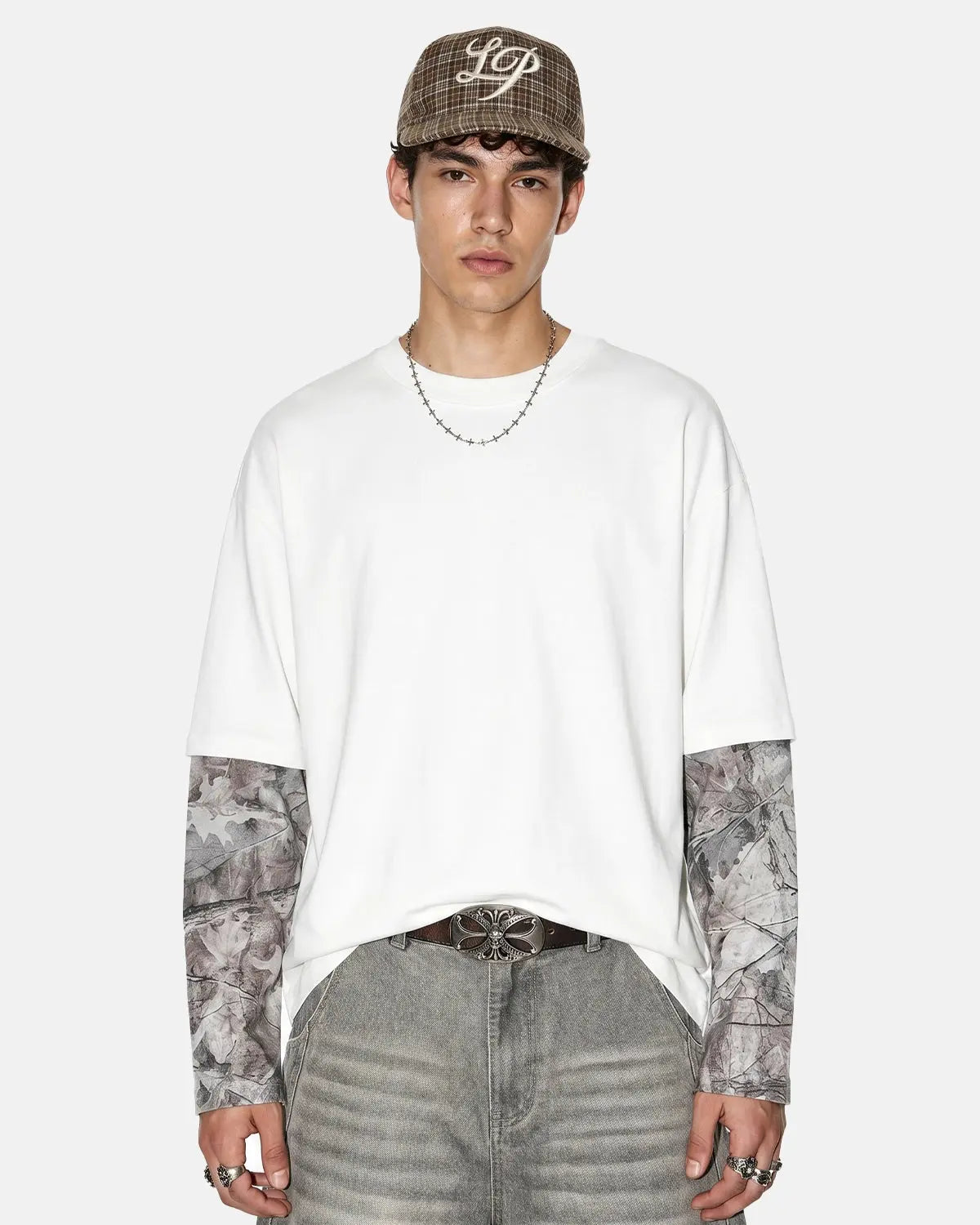 T-shirt oversize à manches camouflage effet superposé – vue 2