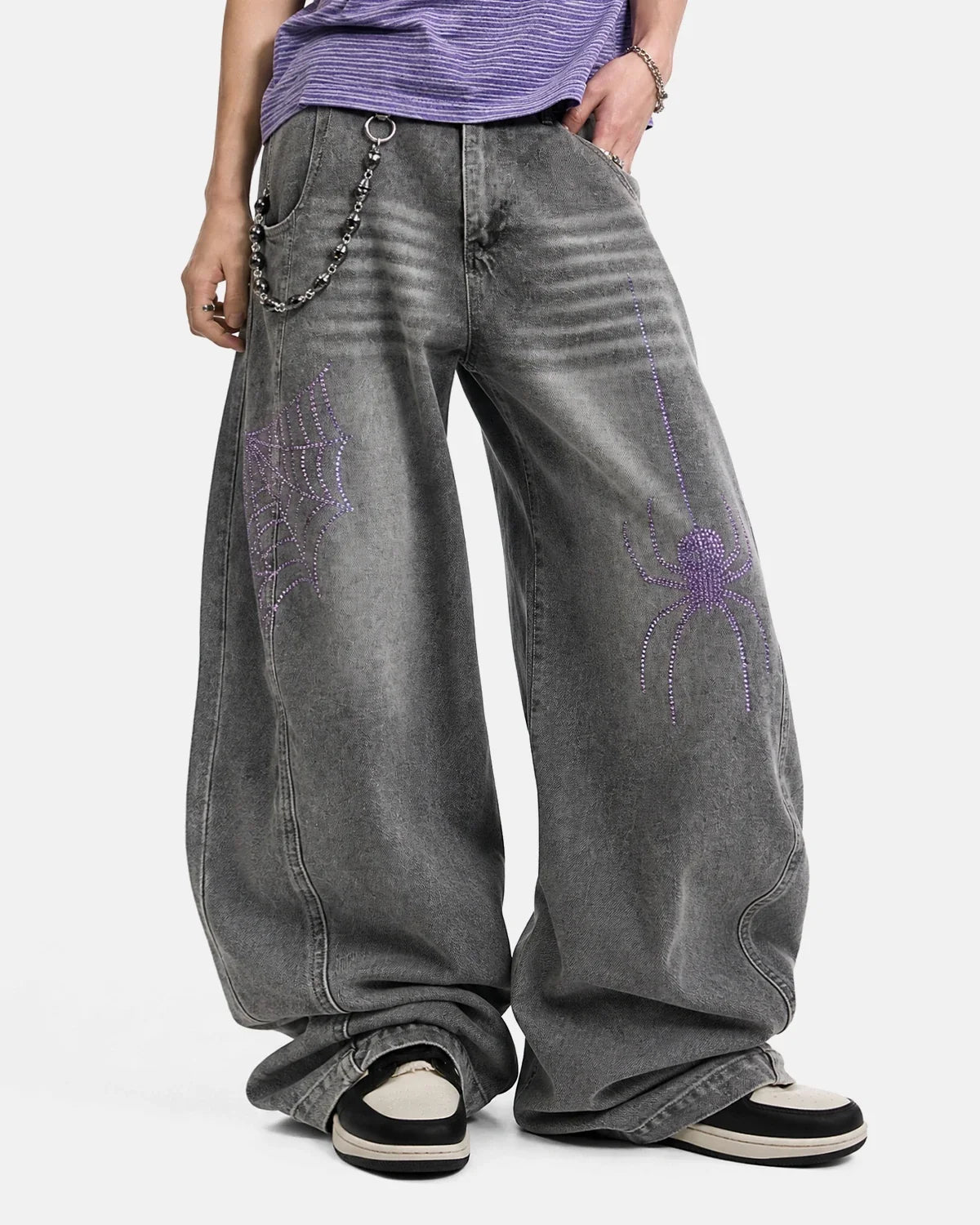 Jean baggy barrel gris à strass et motif araignée – vue 2