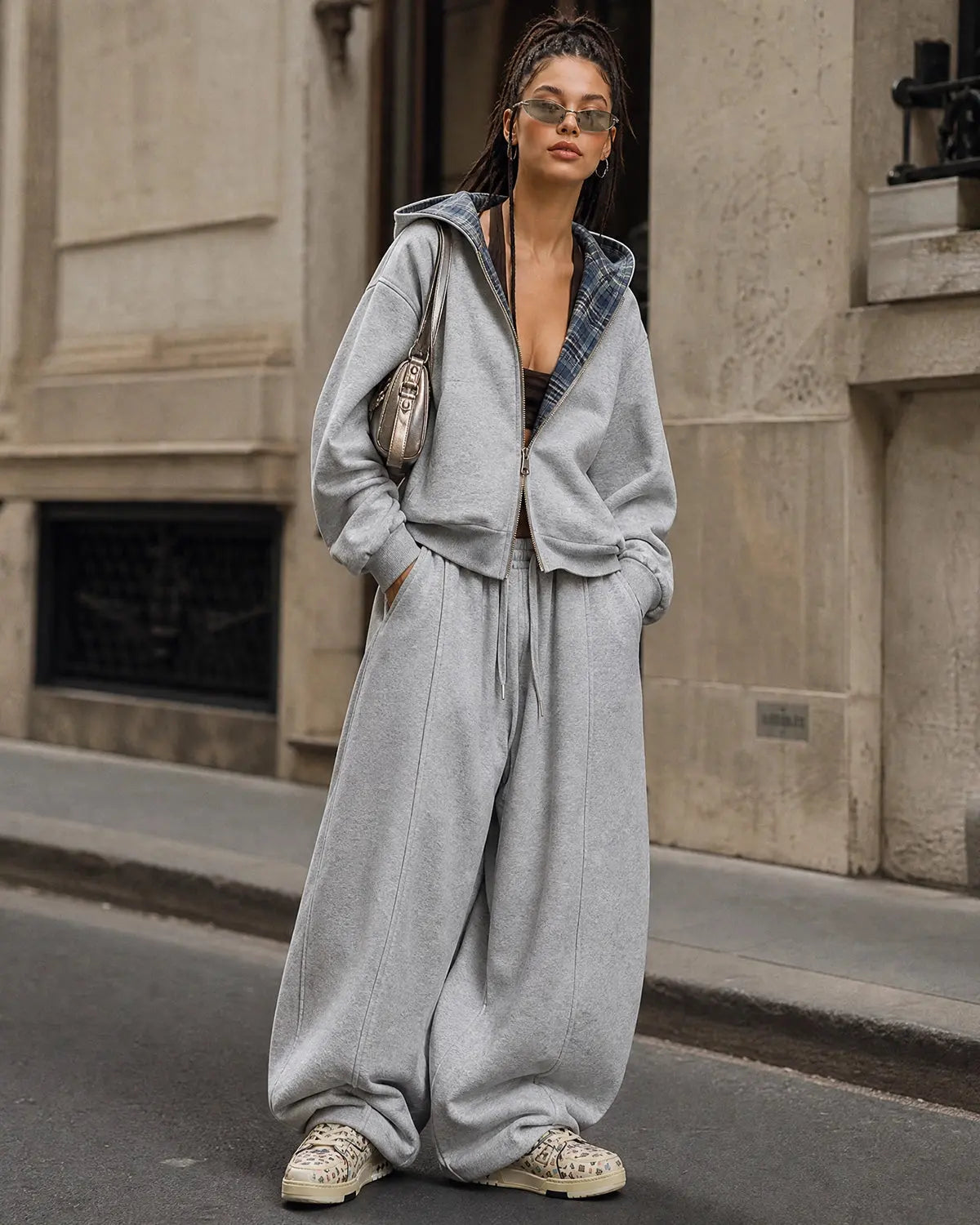 Sweat zippé réversible gris et à carreaux – vue 6