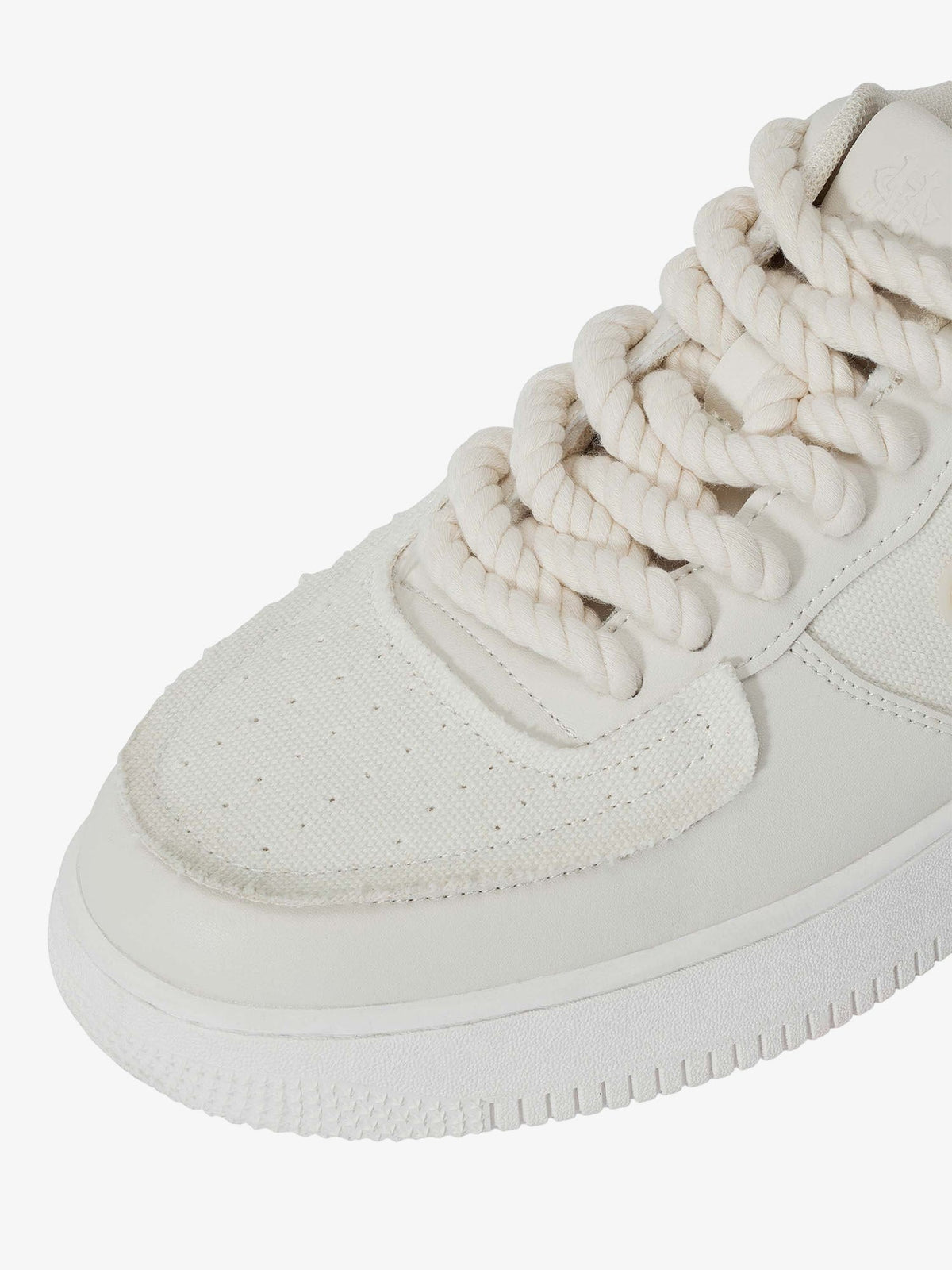 Baskets basses blanches à talon contrastant – vue 5
