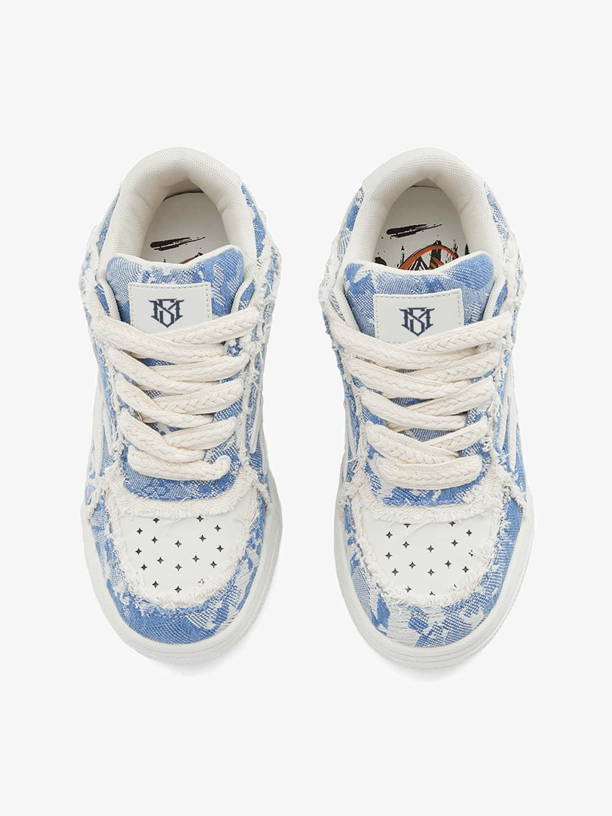 Baskets basses bleues et blanches à effet usé – vue 6
