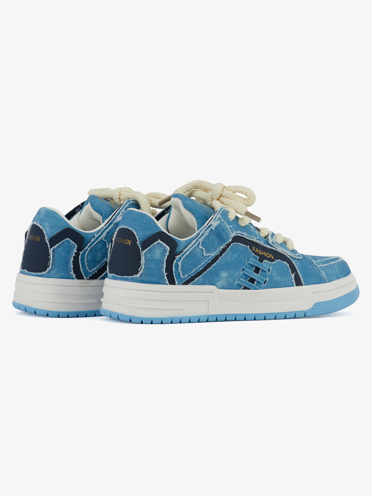 Baskets bleues en denim à finitions effilochées – vue 3