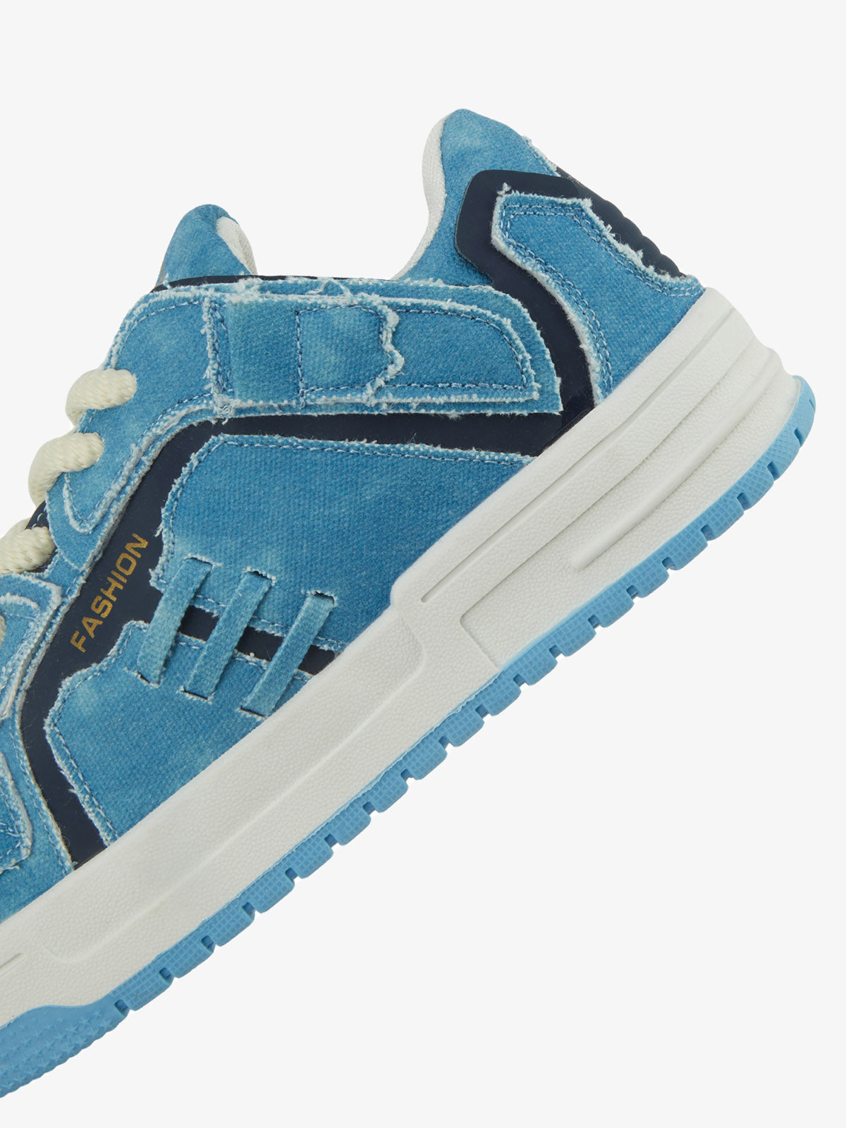 Baskets bleues en denim à finitions effilochées – vue 6