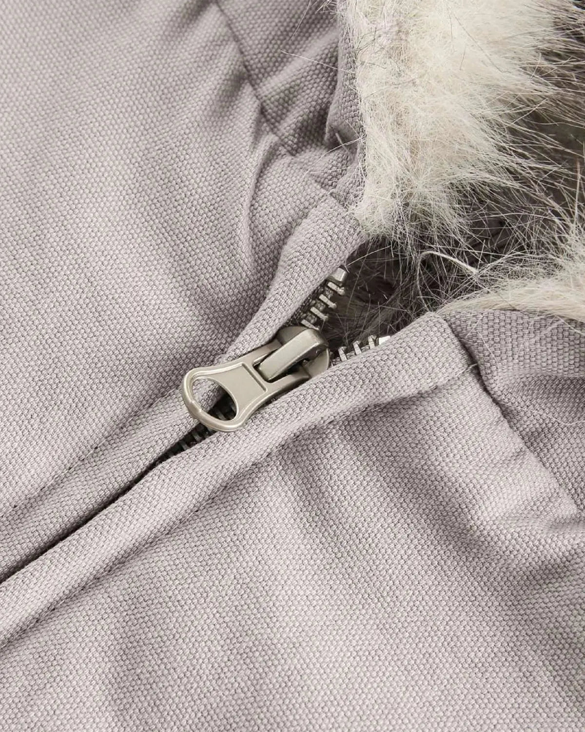 Blouson court zippé à capuche en fausse fourrure – vue 13