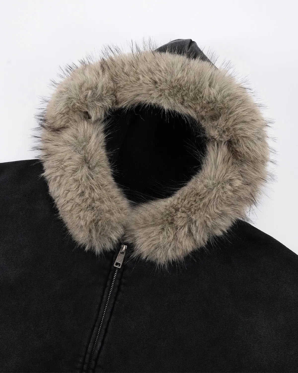 Sweat zippé délavé à capuche bordée de fausse fourrure – vue 11