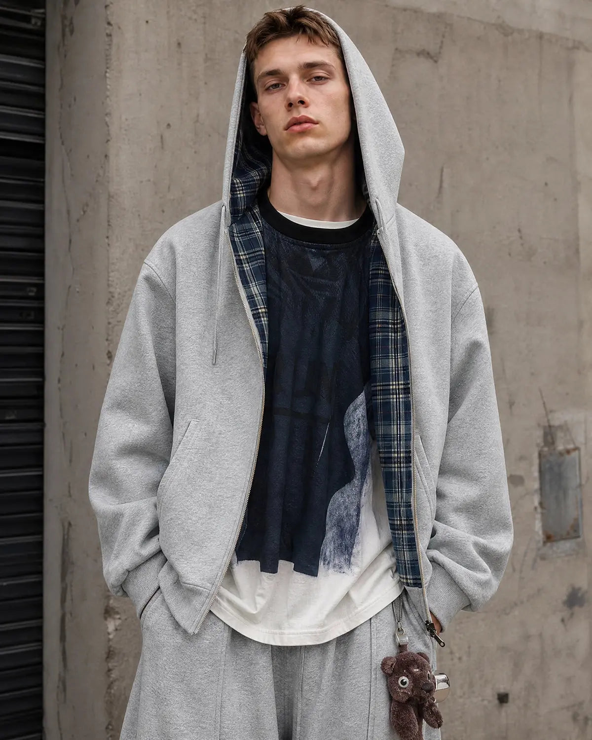 Sweat zippé réversible gris et à carreaux – vue 5